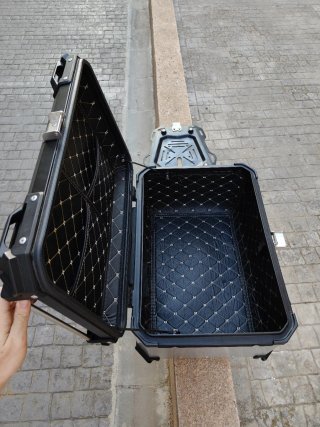 Baul moto 65L aluminio
