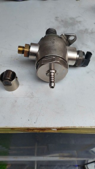 Bomba de alta presión vw golf GTI mk6 06J 127 025E
