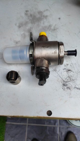 Bomba de alta presión vw golf GTI mk6 06J 127 025E