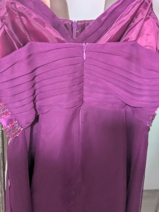 Vestido de fiesta corto color morado / buganvilla