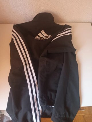 Sudadera Adidas talla 13 15 años color negro