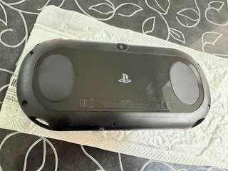 Pack PS Vita Slim + Tarjeta 8GB + 6 Juegos⁠