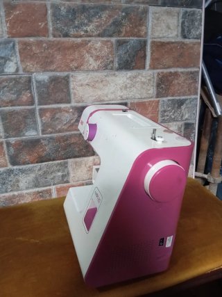 Maquina de coser mecánica
