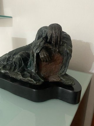 Escultura lorenzo quinn