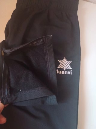 Pantalón chándal color negron talla XS luanvi