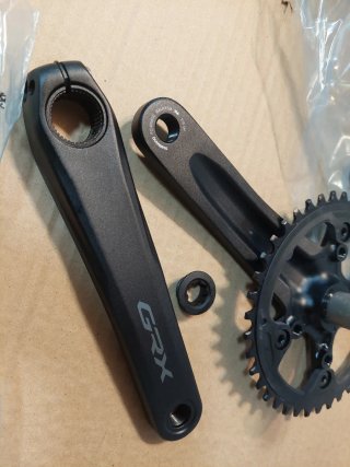 NUEVAS. BIELAS DE BICI SHIMANO GRX RX600 40D