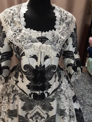 Traje de fallera S. XVIII talla 42
