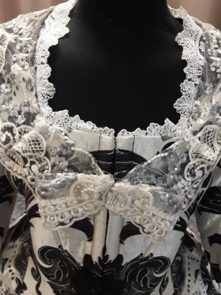 Traje de fallera S. XVIII talla 42