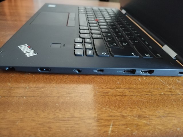Portatil Lenovo X1 Yoga G2, Intel i7, pant tactil