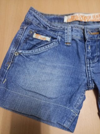 Pantalon corto vaquero talla32 de brenska