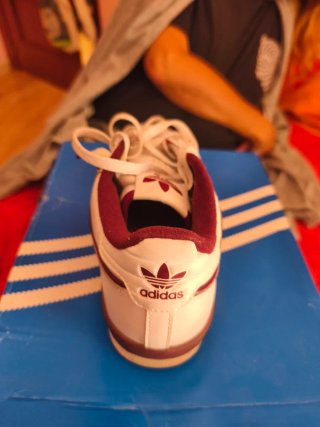 Zapatillas Adidas.