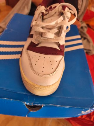 Zapatillas Adidas.
