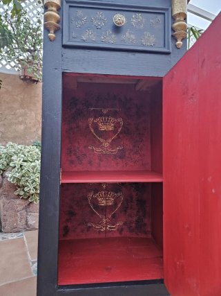 Pareja de mesillas de noche antiguas