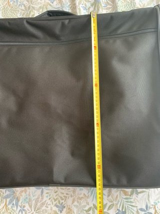 Porta trajes negro Saturn