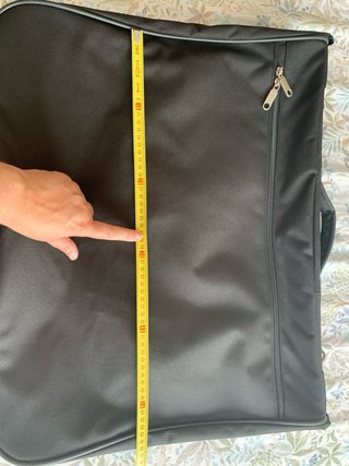 Porta trajes negro Saturn