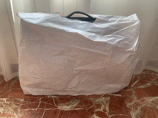 Porta trajes negro Saturn