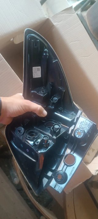 Piloto trasero Toyota RAV4 2015 asta 2018