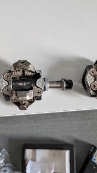 Pedales Shimano MTB