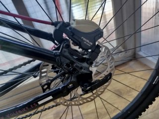 Bicicleta wolfbike negra y rosa