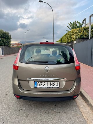 Renault Grand Scenic 2013