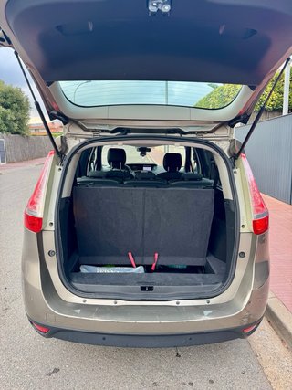 Renault Grand Scenic 2013