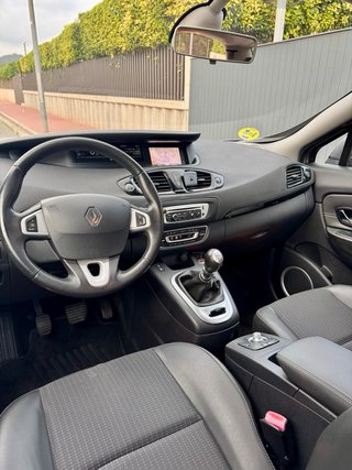 Renault Grand Scenic 2013