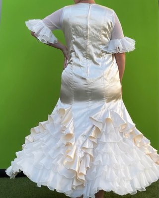Traje de flamenca talla 46-48-50 elastica de raso