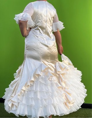 Traje de flamenca talla 46-48-50 elastica de raso