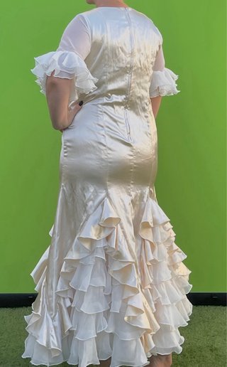 Traje de flamenca talla 46-48-50 elastica de raso