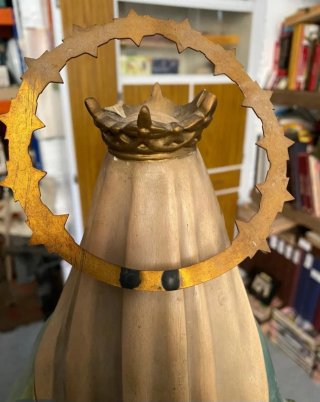 Preziosa Vergine Milagrosa di Olot da 55 cm senza cornice per devozione privata e cappelle private