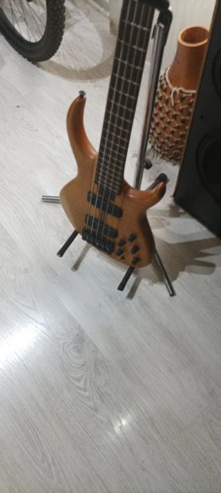 Vendo bajo tobias basic cinco cuerdas mástil conti