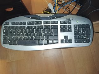 Ordenador viejo de sobremesa PC +Monitor + Teclado