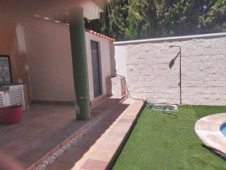 Se acen trabajos solado alicatado piscinas y obra