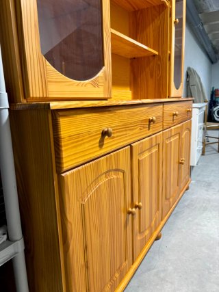 Mueble salón / librería. Madera de pino.