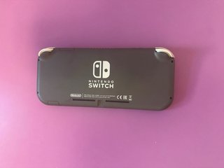 Nintendo Switch Lite Gris + Animal Crossing + Mang