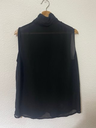 Camisa negra de tirantes