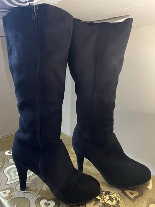 Botas altas negras de tacón - Talla 38 marca sessi