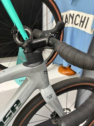 Bicicleta de gravel sensa giulia XP elite