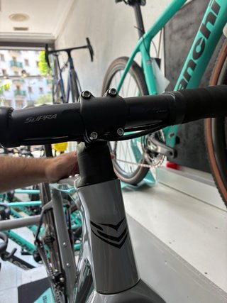 Bicicleta de gravel sensa giulia XP elite