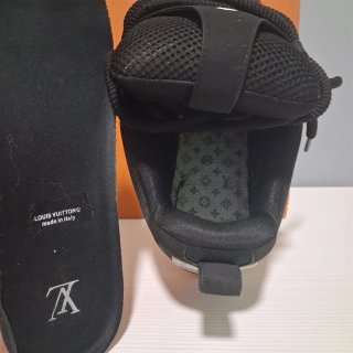 Louis Vuitton Skate nere 44