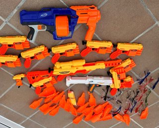 Pack pistolas Nerf con 15 gafas protectoras