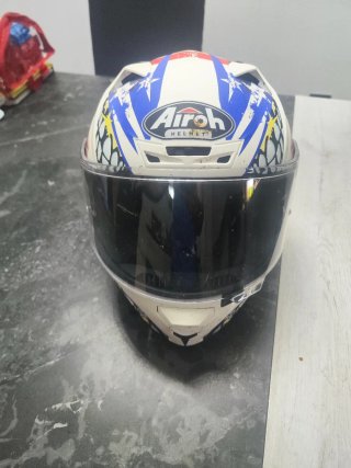 Casco airoh