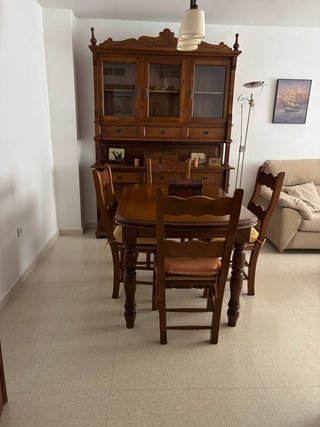 Mesa extensible de madera maciza y 4 sillas