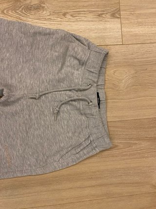 Pantalon de chandal gris. Talla S.