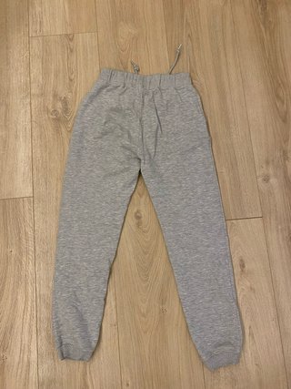 Pantalon de chandal gris. Talla S.