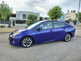 Toyota Prius 2017, solo 84.000km, garantía oficial