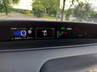 Toyota Prius 2017, solo 84.000km, garantía oficial