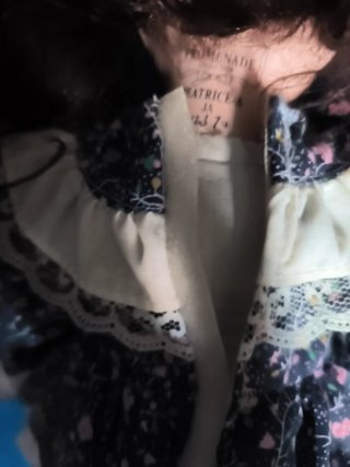 Muñeca de porcelana para coleccionistas
