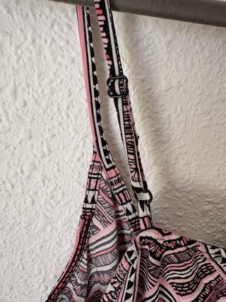 Mono corto tirantes estampado geométrico. Talla S