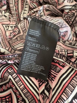 Mono corto tirantes estampado geométrico. Talla S